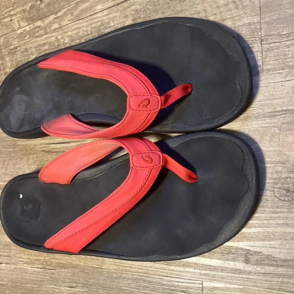 OluKai Ohana Size 11 Flip Flop Women's Black/Red Water Resistant Sandals 20110